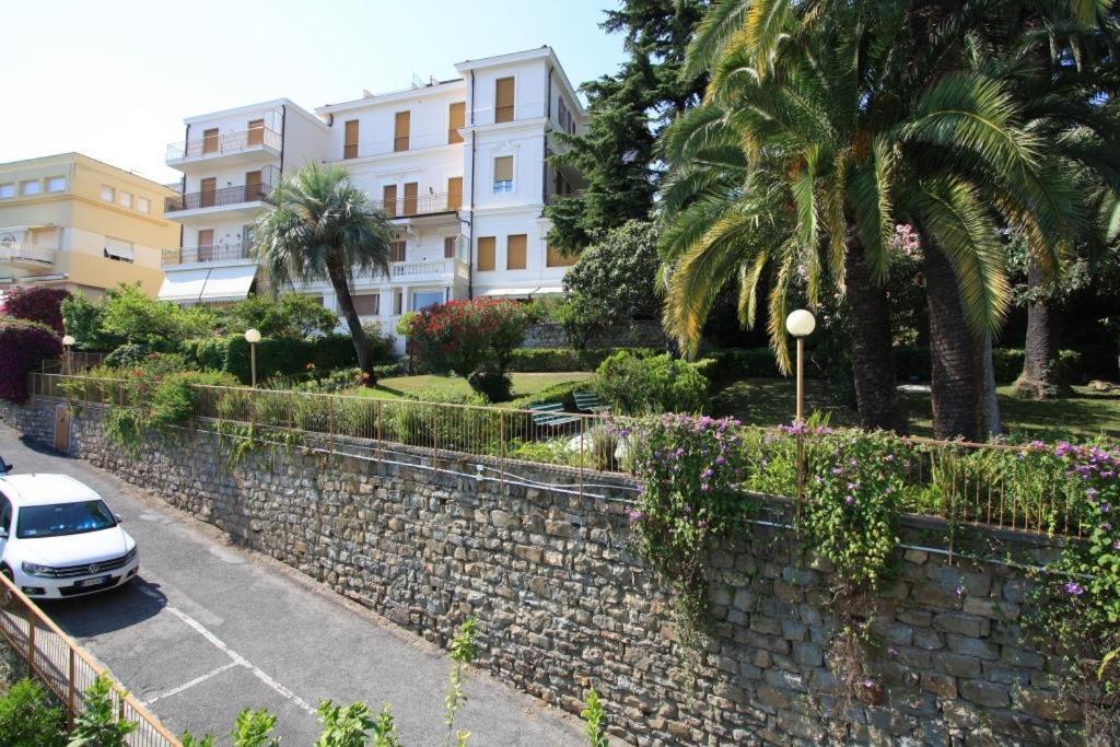 Rentopolis Trilocale Sanremo Casinò Esterno foto